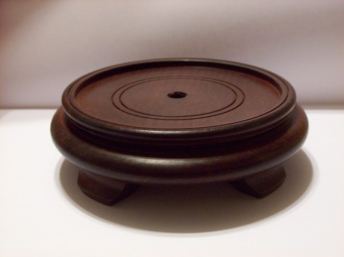 Footed oriental wooden - 1/2",