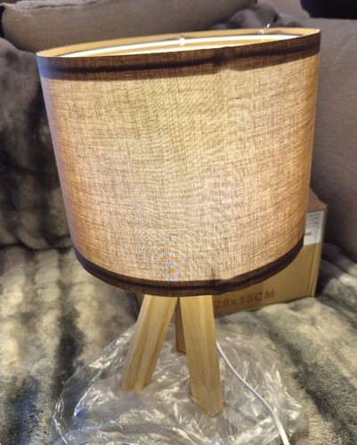 Wood tripod table - wood, +
